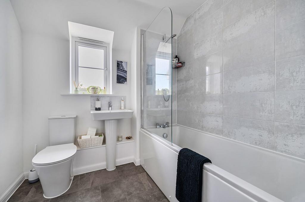 1348745-12-68b97d...