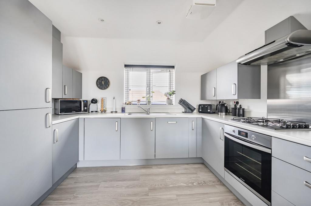 1348745-10-68b97d...