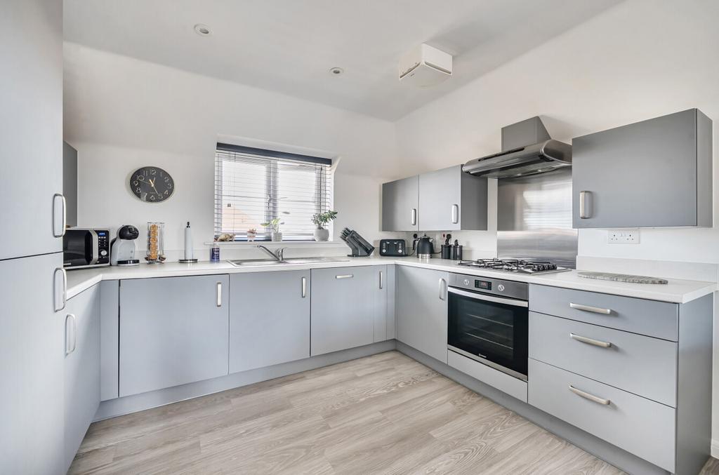 1348745-11-68b97d...