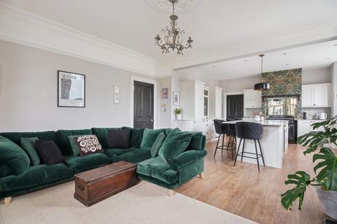 undefined, High Street, Eaton Bray, Bedfordshire