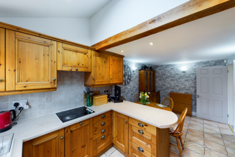 2 bedroom detached house for sale, Halstead Road, Colchester CO6