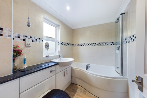 2 bedroom detached house for sale, Halstead Road, Colchester CO6