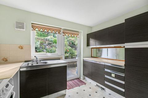 undefined, Byron Avenue, Coulsdon, CR5 2JS