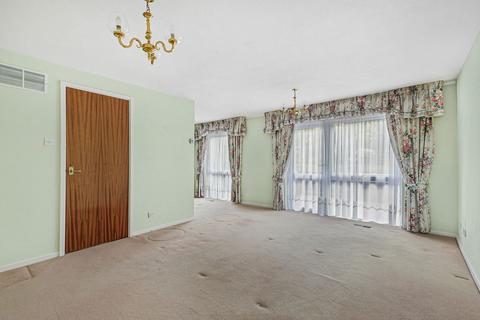 undefined, Byron Avenue, Coulsdon, CR5 2JS