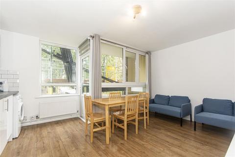 4 bedroom flat to rent, Batten Street, Battersea SW11