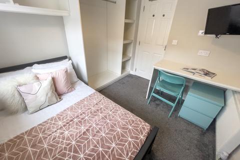 1 bedroom in a house share to rent, Leopold Road, L7 8SS,