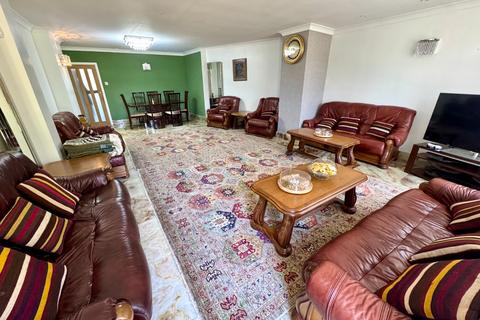 undefined, Whitehill Avenue, Luton