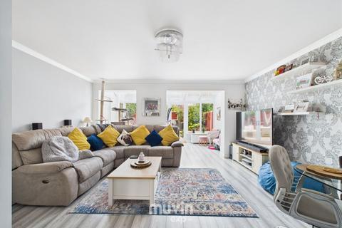 3 bedroom detached house for sale, Clarence Close, Chelmsford CM2