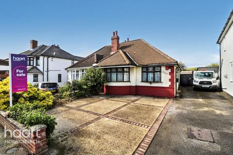 247 Warren Drive, Hornchurch, RM12 4PL
