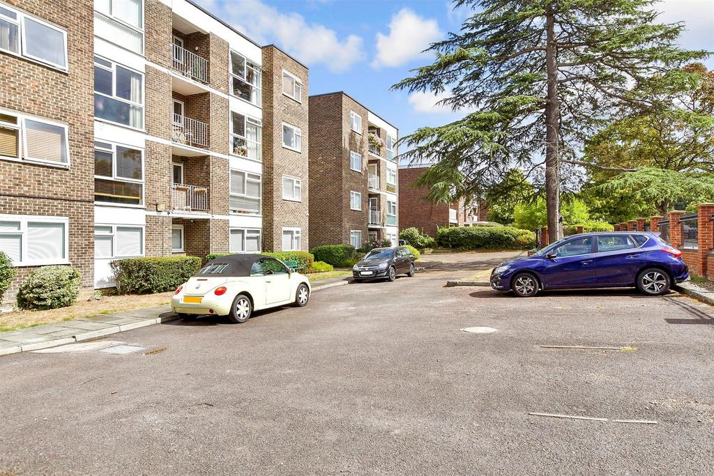 Driveway/Parking