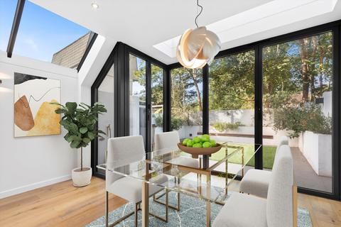 undefined, Duke Road, London, W4