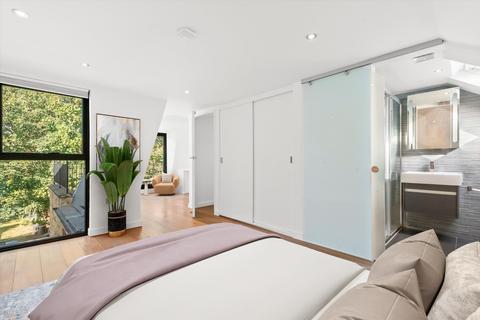 undefined, Duke Road, London, W4