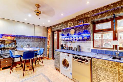 4 bedroom semi-detached house for sale, Dunwood Rise, Buckinghamshire HP13