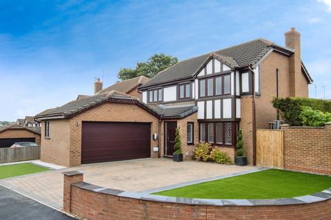 4 bedroom detached house for sale, Ash Grove, Wakefield WF3