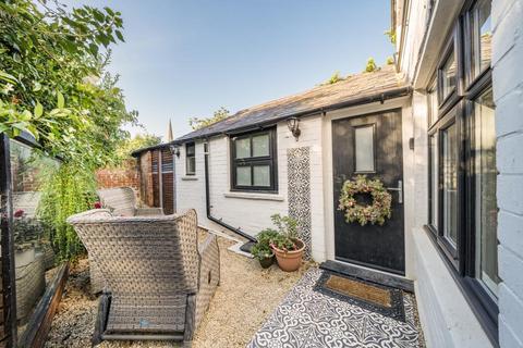 undefined, Middleton Cheney,  Banbury,  Oxfordshire,  OX17