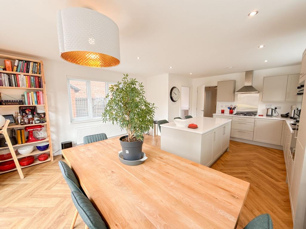 Dining Kitchen