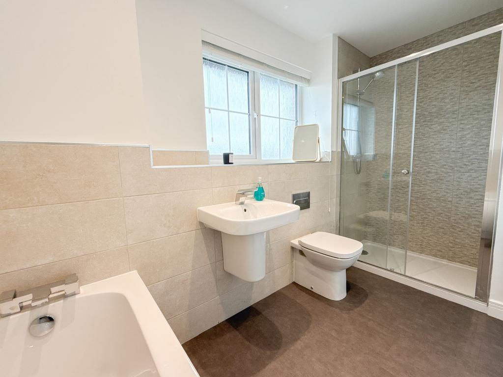 En Suite Bathroom