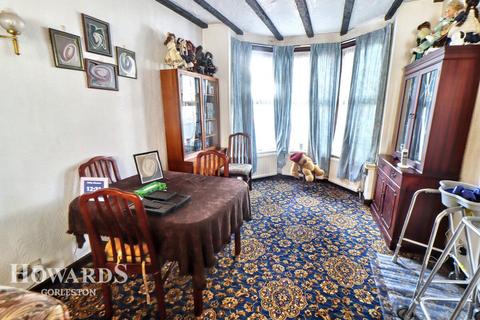 3 bedroom terraced house for sale, Avondale Road, Gorleston