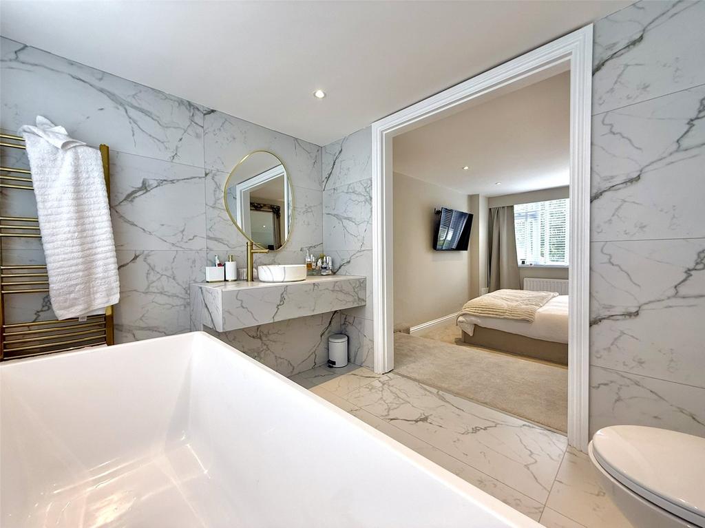 Master En-Suite