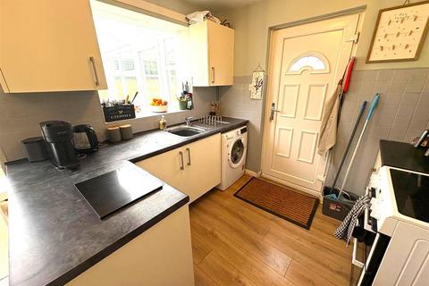 4 bedroom semi-detached house for sale, Poplar Avenue, Horton Bank Top, Bradford