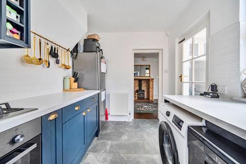 2 bedroom semi-detached house for sale, Faversham Road, Kennington TN24