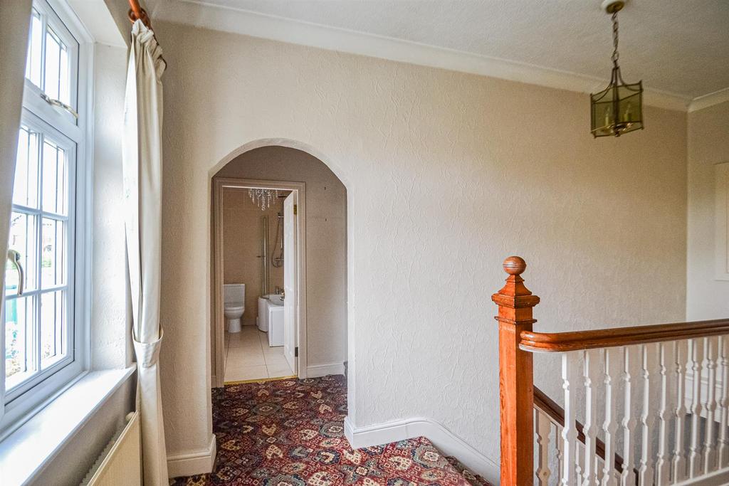 Landing & Inner Lobby