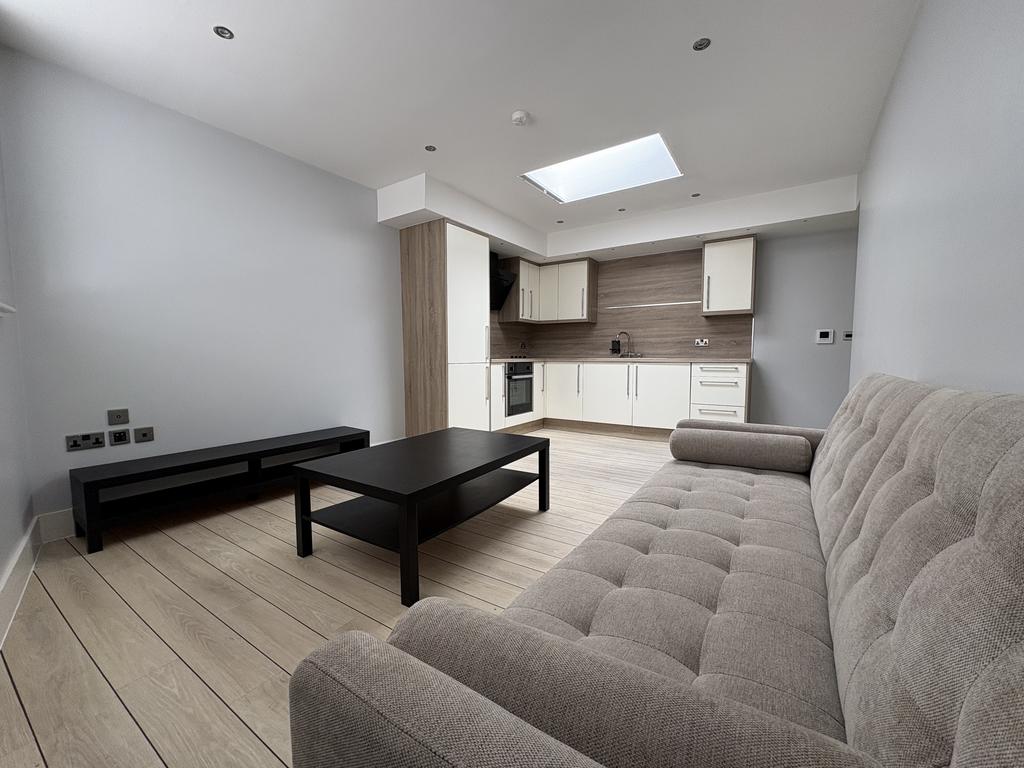 Apartment in Manchester, Central Retail District, City Centre - View 2