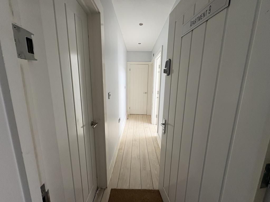 Apartment in Manchester, Central Retail District, City Centre - View 4