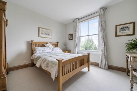 5 bedroom semi-detached house for sale, Pine Grove, Penenden Heath, Maidstone