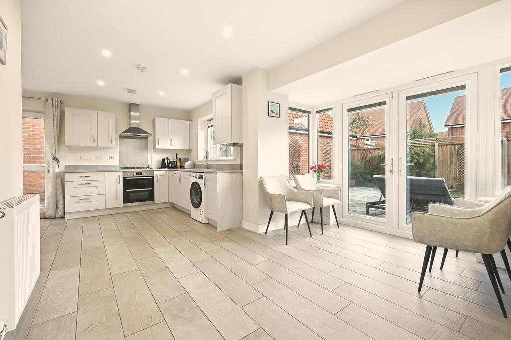 Kitchen/Breakfast Room