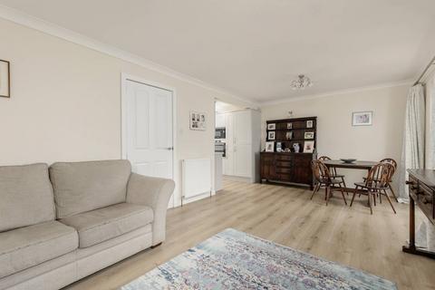 1 Braehead Row, Edinburgh, EH4 6BR