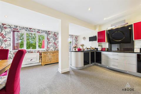 undefined, Alexandra Crescent, Uttoxeter ST14