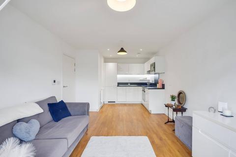 1 bedroom apartment for sale, at Ferdinand Court, Catford, London SE6