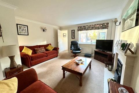 undefined, Howard Agne Close, Bovingdon HP3