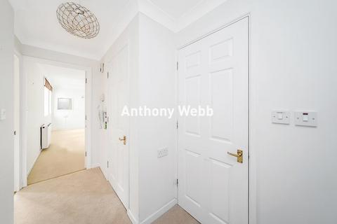undefined, Woodmere Court, Avenue Road, N14