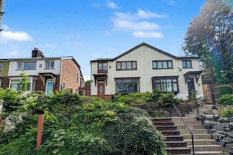 Willow Road, Prestwich, M25