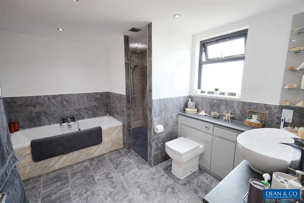 Family bathroom