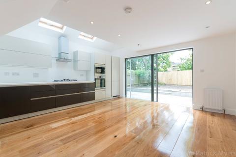 undefined, Crebor Street, London