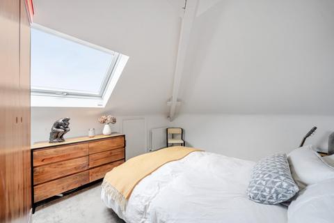 Flat 1, The Coach House, 55 Putney Hill, London, SW15 6RZ