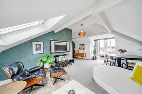 Flat 1, The Coach House, 55 Putney Hill, London, SW15 6RZ