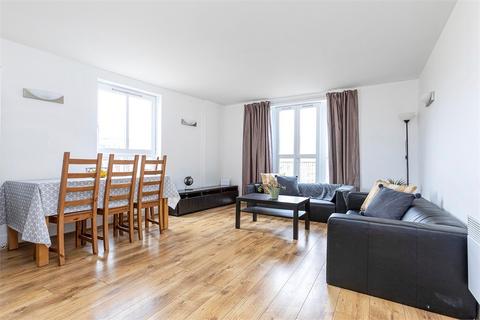 2 bedroom flat for sale, Dryden Building, 37 Commercial Road, London, E1