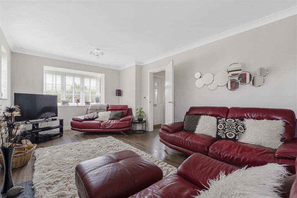 Sitting Room  Photo 2
