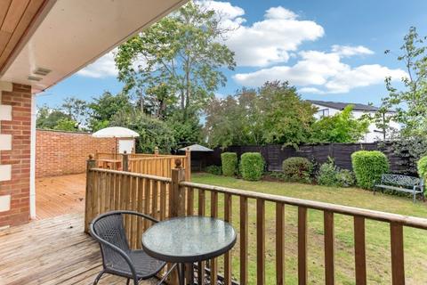 17 Gossmore Lane, Marlow, SL7 1QQ
