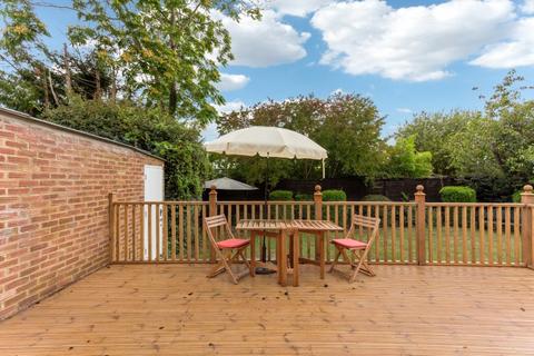 17 Gossmore Lane, Marlow, SL7 1QQ