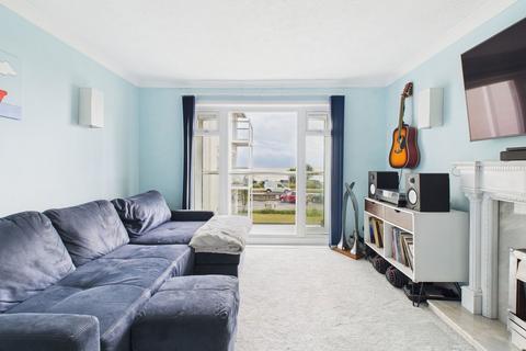 2 bedroom flat for sale, Windsor Court, Brighton Road, Worthing, BN11 2EZ