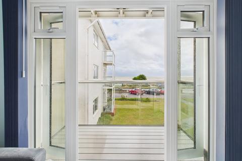 2 bedroom flat for sale, Windsor Court, Brighton Road, Worthing, BN11 2EZ