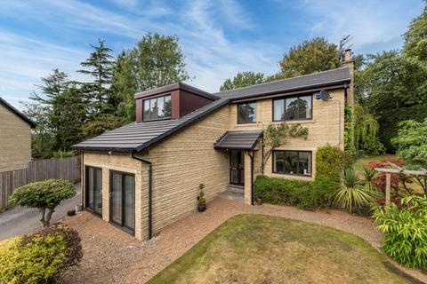 4 bedroom detached house for sale, Oakridge Court, Bingley, West Yorkshire, BD16
