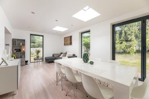 4 bedroom detached house for sale, Oakridge Court, Bingley, West Yorkshire, BD16