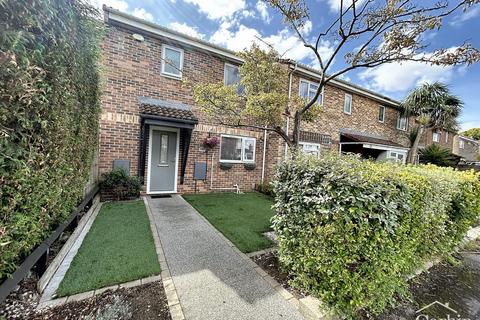 3 bedroom terraced house for sale, Columbia Road, Bournemouth, BH10 4