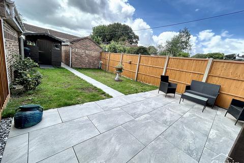 3 bedroom terraced house for sale, Columbia Road, Bournemouth, BH10 4